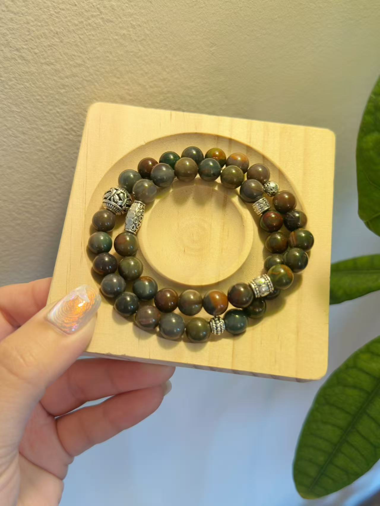 8mm Double Row Old Style Alashan Agate Women Bracelet with Charm