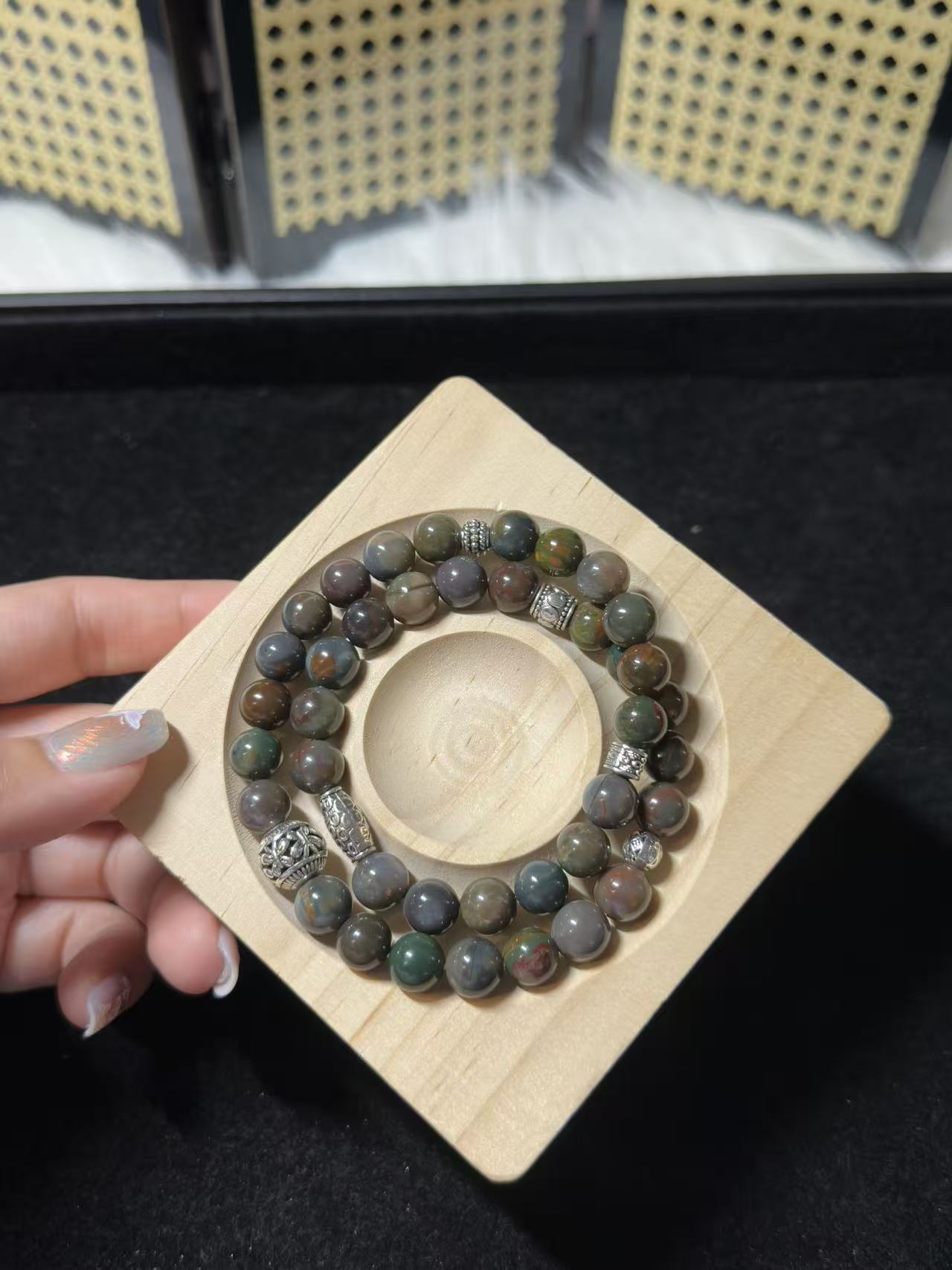 8mm Double Row Old Style Alashan Agate Women Bracelet with Charm