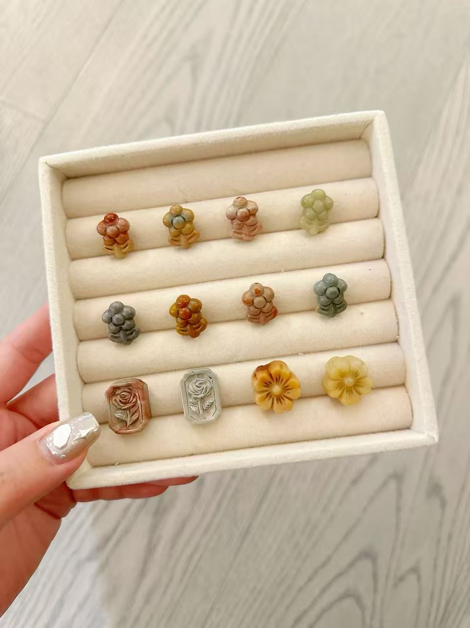 FLOWER Alashan Agate Bead Charms | Natural Stone Beads, Mixed Colors & Styles | DIY Jewelry Supplies