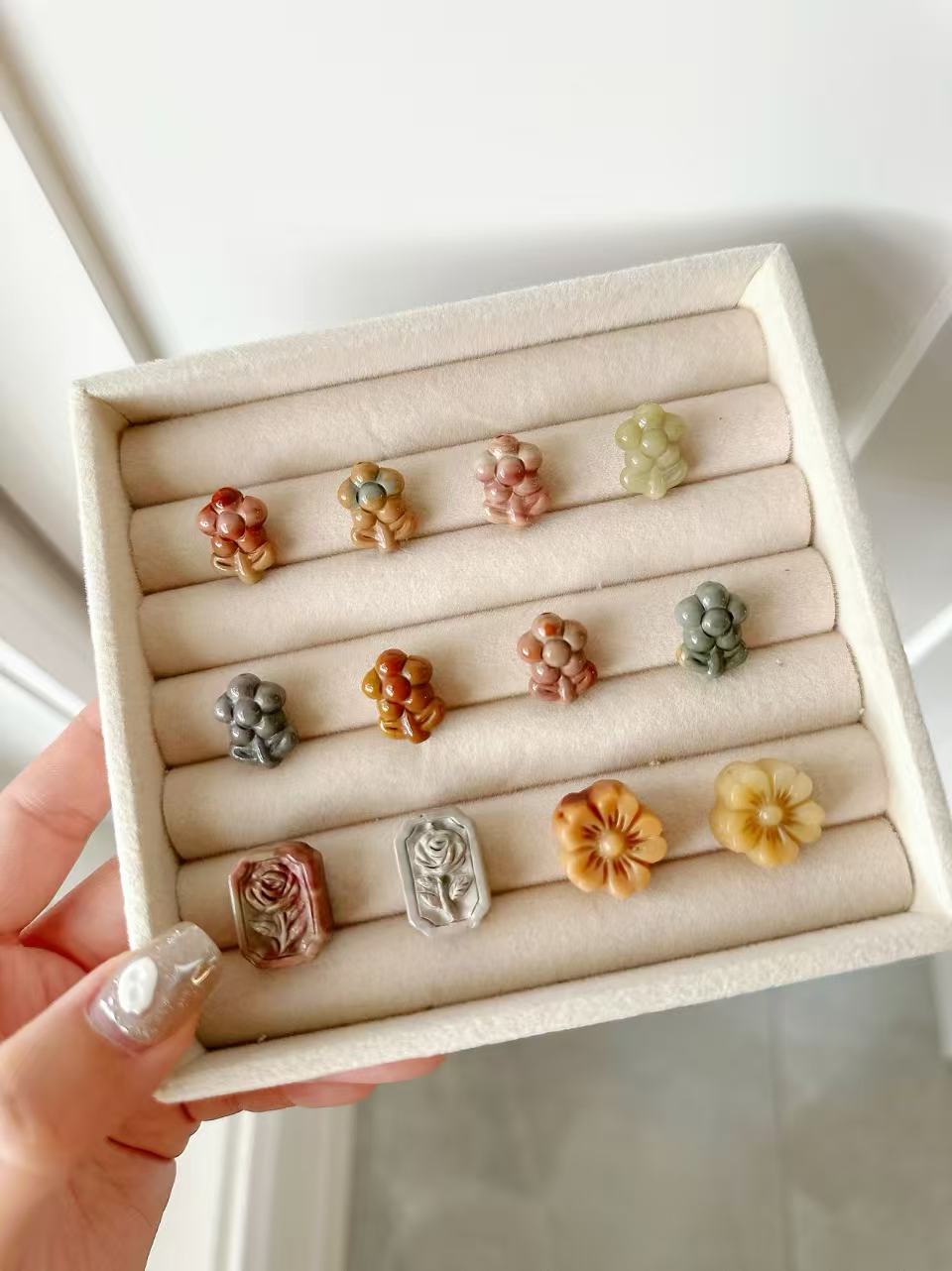 FLOWER Alashan Agate Bead Charms | Natural Stone Beads, Mixed Colors & Styles | DIY Jewelry Supplies