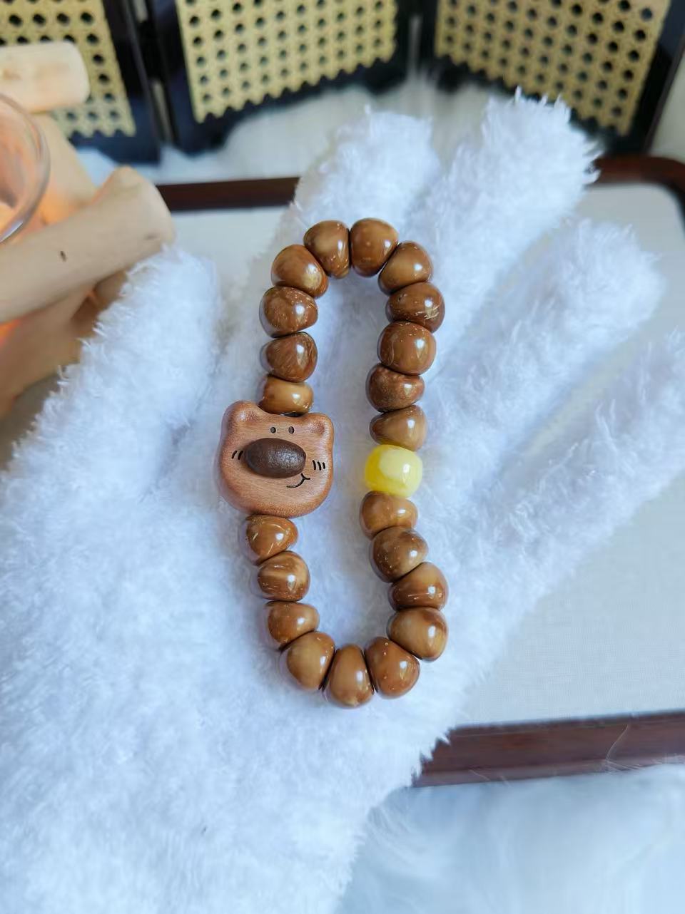 12mm库克大肠 Natural Kuka Bracelet with Amber Bowknot Charm | Prayer Beads | Handmade Bracelet