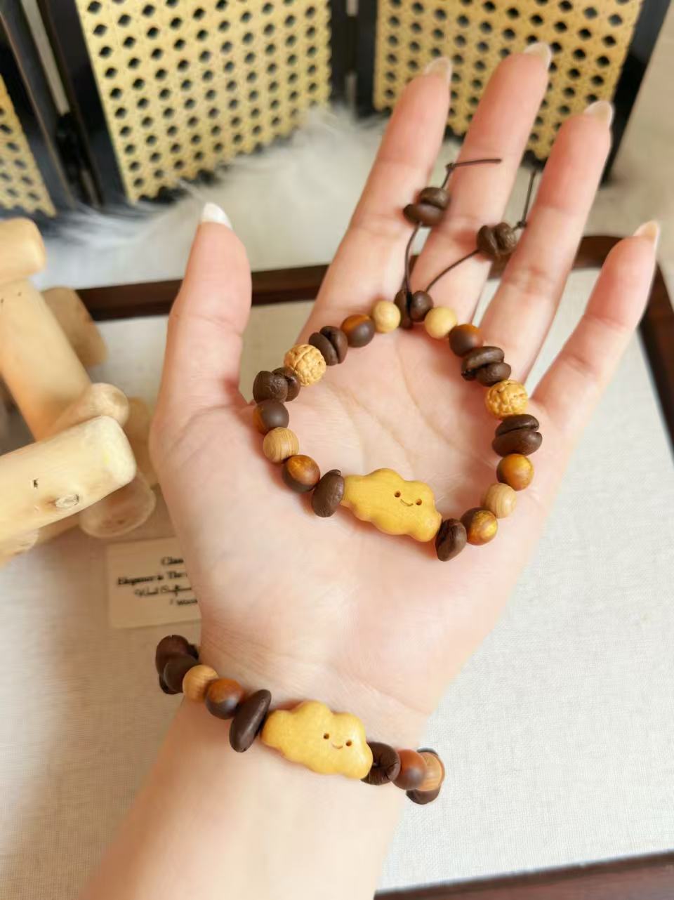 Coffee Bean Design Bracelet with Sandalwood Cloudy Charm「咖啡豆手串」 | Coffee Flavour Beads | Handmade Bracelet
