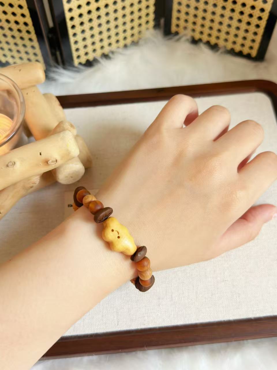 Coffee Bean Design Bracelet with Sandalwood Cloudy Charm「咖啡豆手串」 | Coffee Flavour Beads | Handmade Bracelet