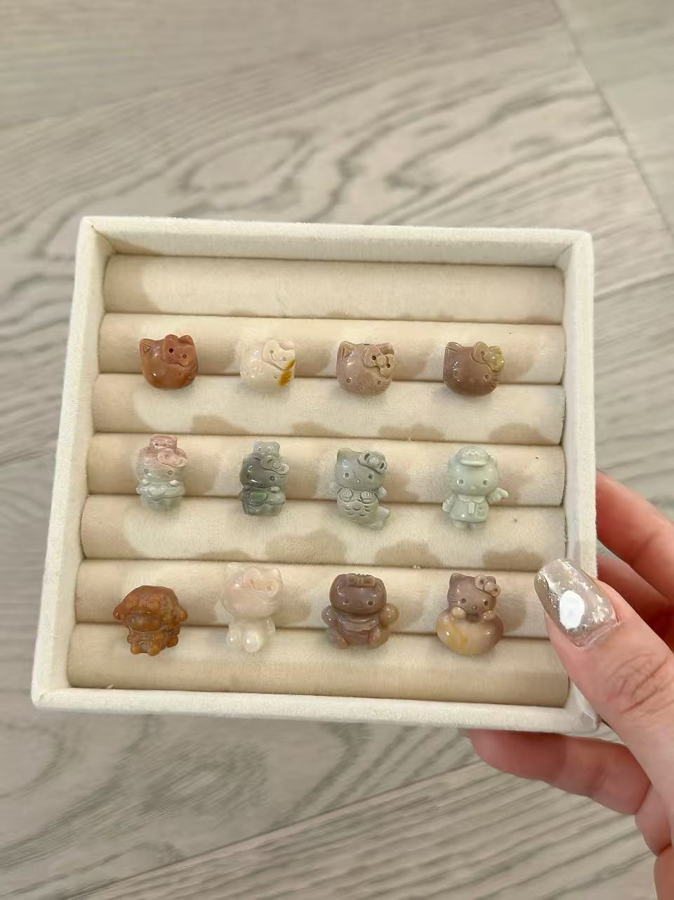 SR 6 Alashan Agate Bead Charms | Natural Stone Beads, Mixed Colors & Styles | DIY Jewelry Supplies