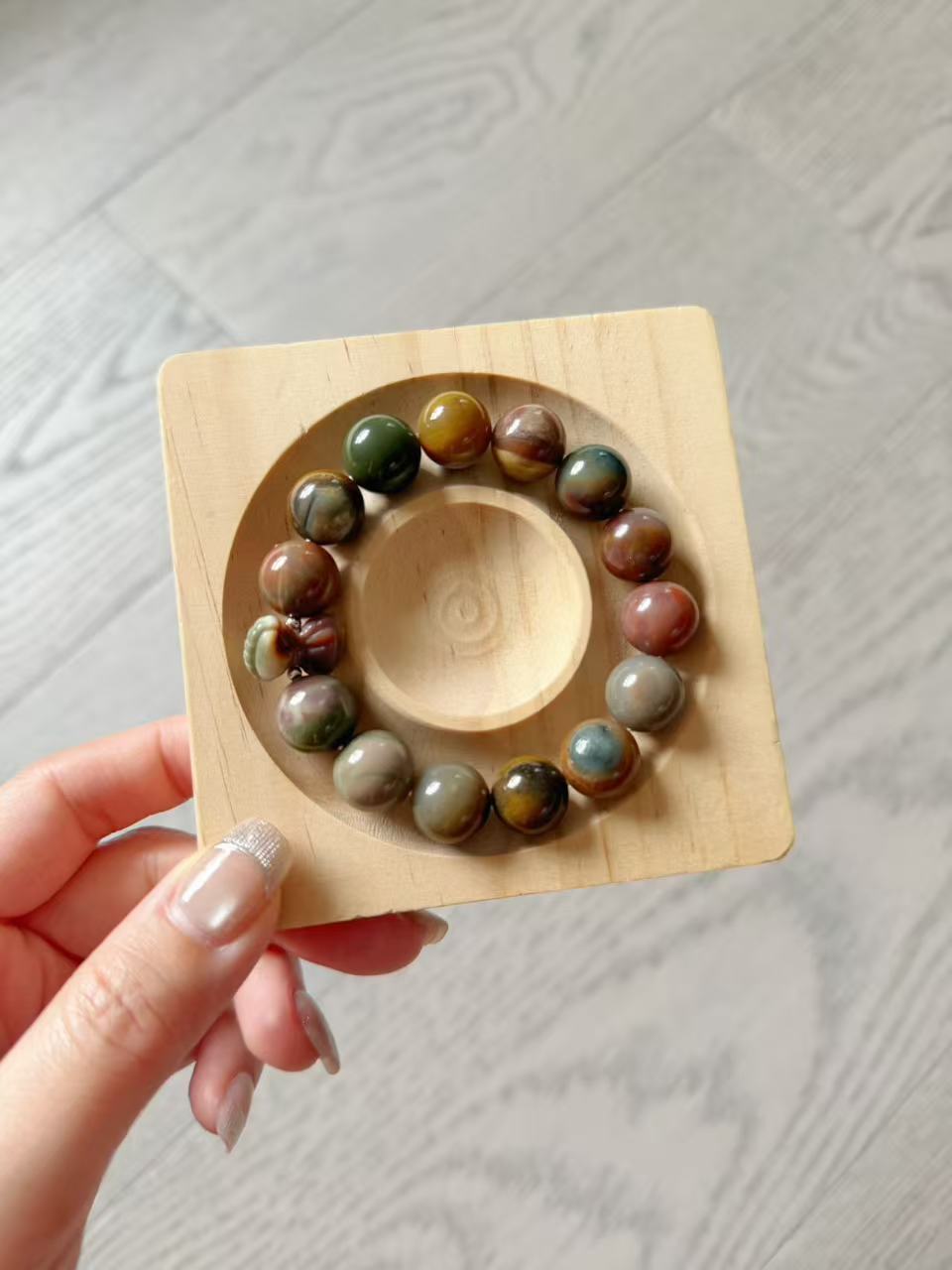 13mm Old Mine Alashan Agate Beads Women Bracelet with Bowknot Charm | Gemstone Jewelry